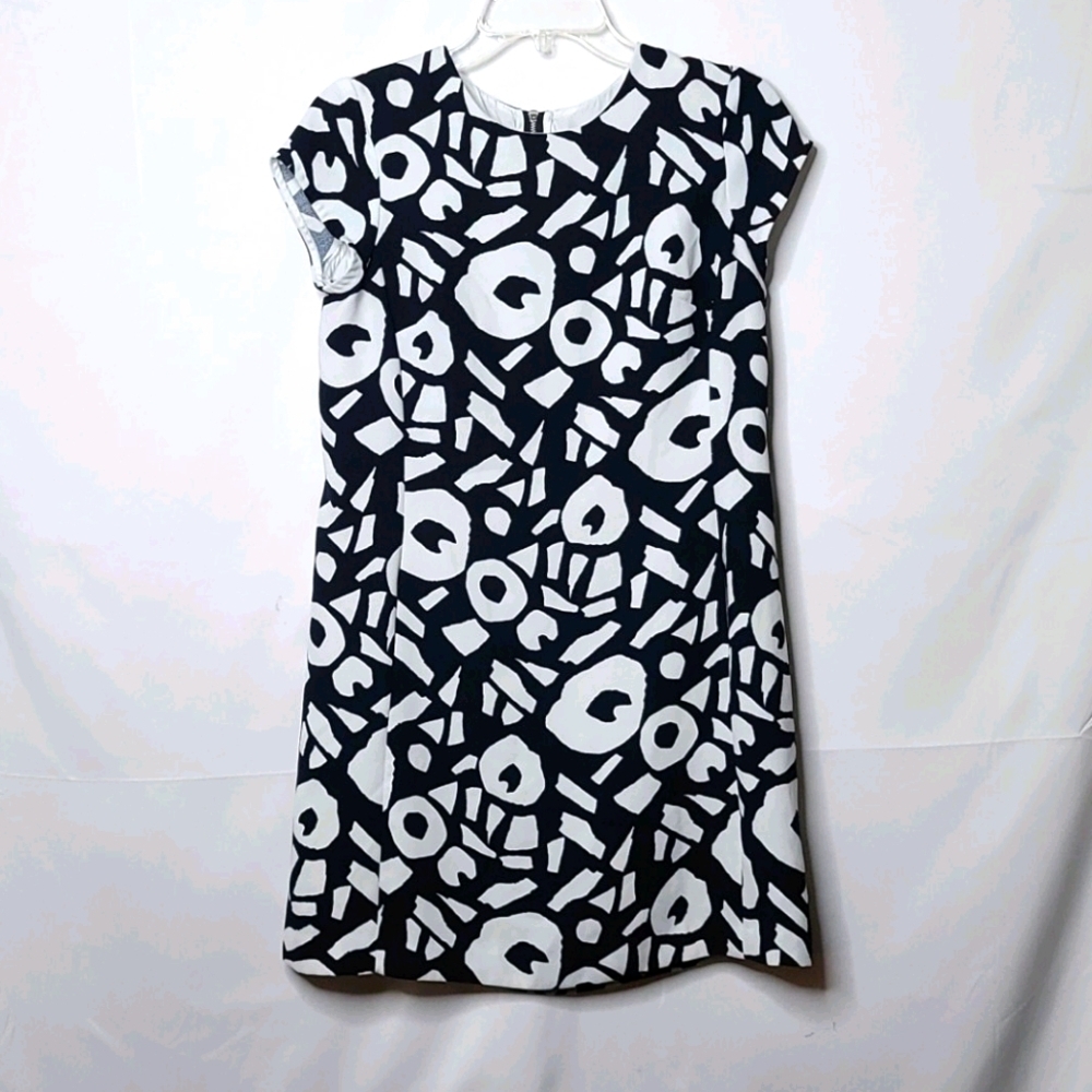 Ann Taylor Loft cap sleeve crew abstract black white shift dress sz 4